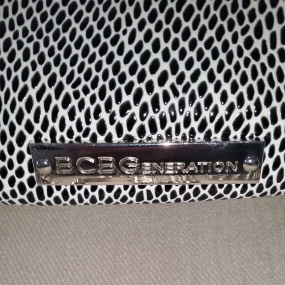 **HOST PICK*** BCBGeneration black and white crossbody bag EUC - Picture 3 of 4